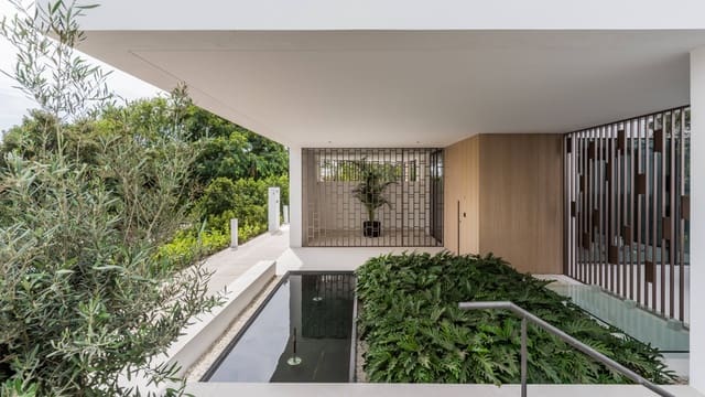 4 soverom Kjedet enebolig til salgs i Marbella med svømmebasseng - € 4 500 000 (Ref: 9524055)