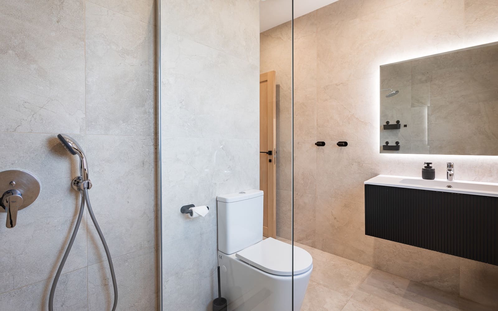 5 Zimmer Villa zu verkaufen in Benahavis mit Pool Garage - 1.299.000 € (Ref: 9533372)