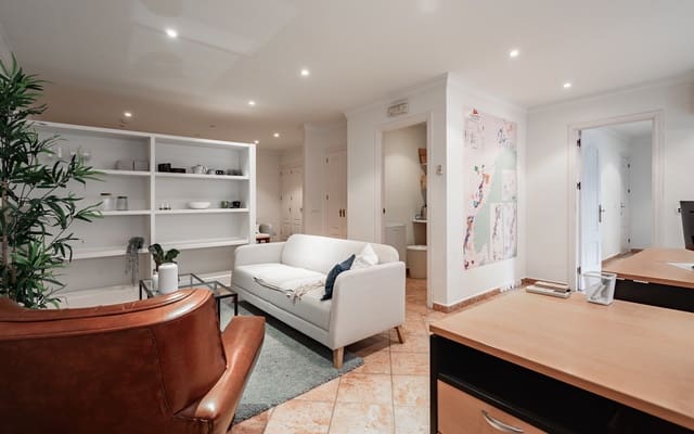 2 soverom Kontor til salgs i San Pedro de Alcantara, Marbella - € 295 000 (Ref: 9535624)