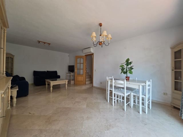 4 quarto Moradia Geminada para venda em Marbella com piscina garagem - 735 000 € (Ref: 9536687)