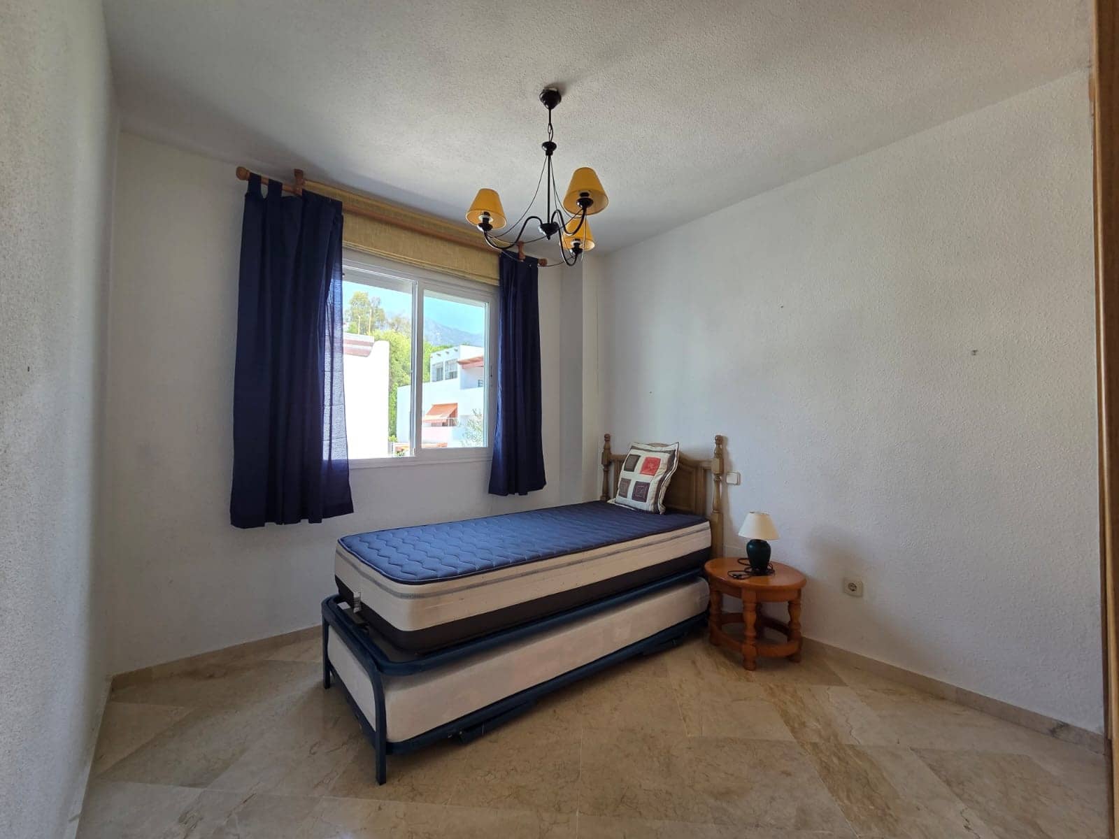 4 quarto Moradia Geminada para venda em Marbella com piscina garagem - 735 000 € (Ref: 9536687)