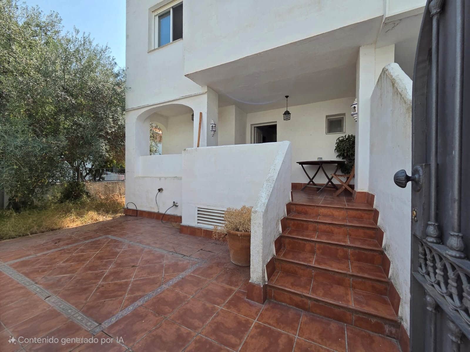 4 quarto Moradia Geminada para venda em Marbella com piscina garagem - 735 000 € (Ref: 9536687)