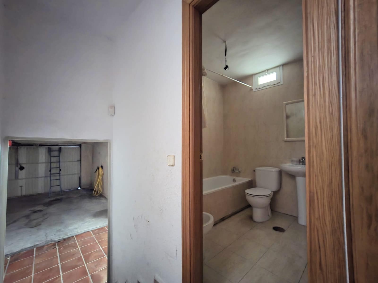 4 quarto Moradia Geminada para venda em Marbella com piscina garagem - 735 000 € (Ref: 9536687)