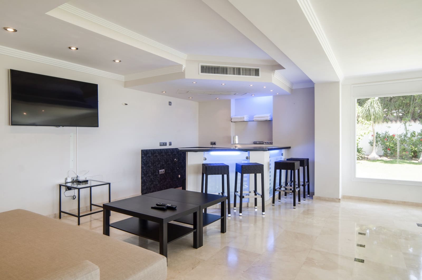 8 soverom Villa til salgs i Marbella med svømmebasseng garasje - € 4 500 000 (Ref: 9543154)