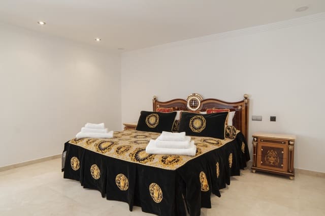 8 sypialnia Willa na sprzedaż w Marbella z basenem garażem - 4 500 000 € (Ref: 9543154)