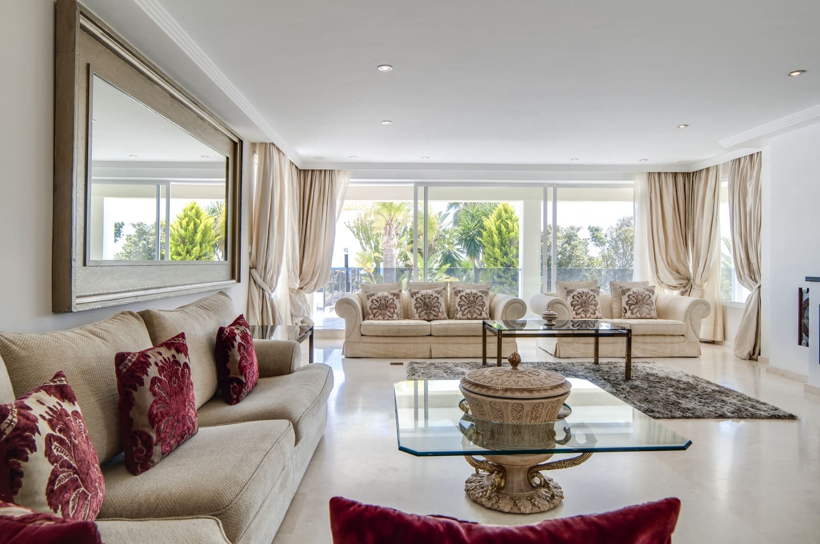 8 soverom Villa til salgs i Marbella med svømmebasseng garasje - € 4 500 000 (Ref: 9543154)