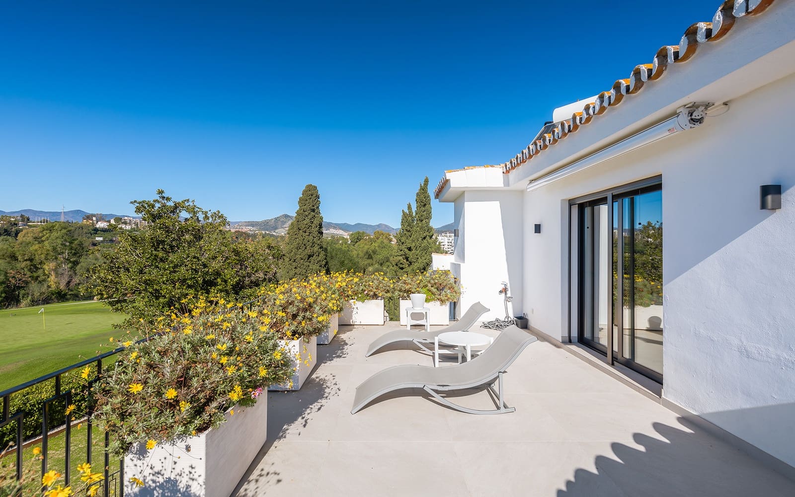 4 quarto Moradia para venda em Guadalmina com piscina garagem - 2 595 000 € (Ref: 9543155)