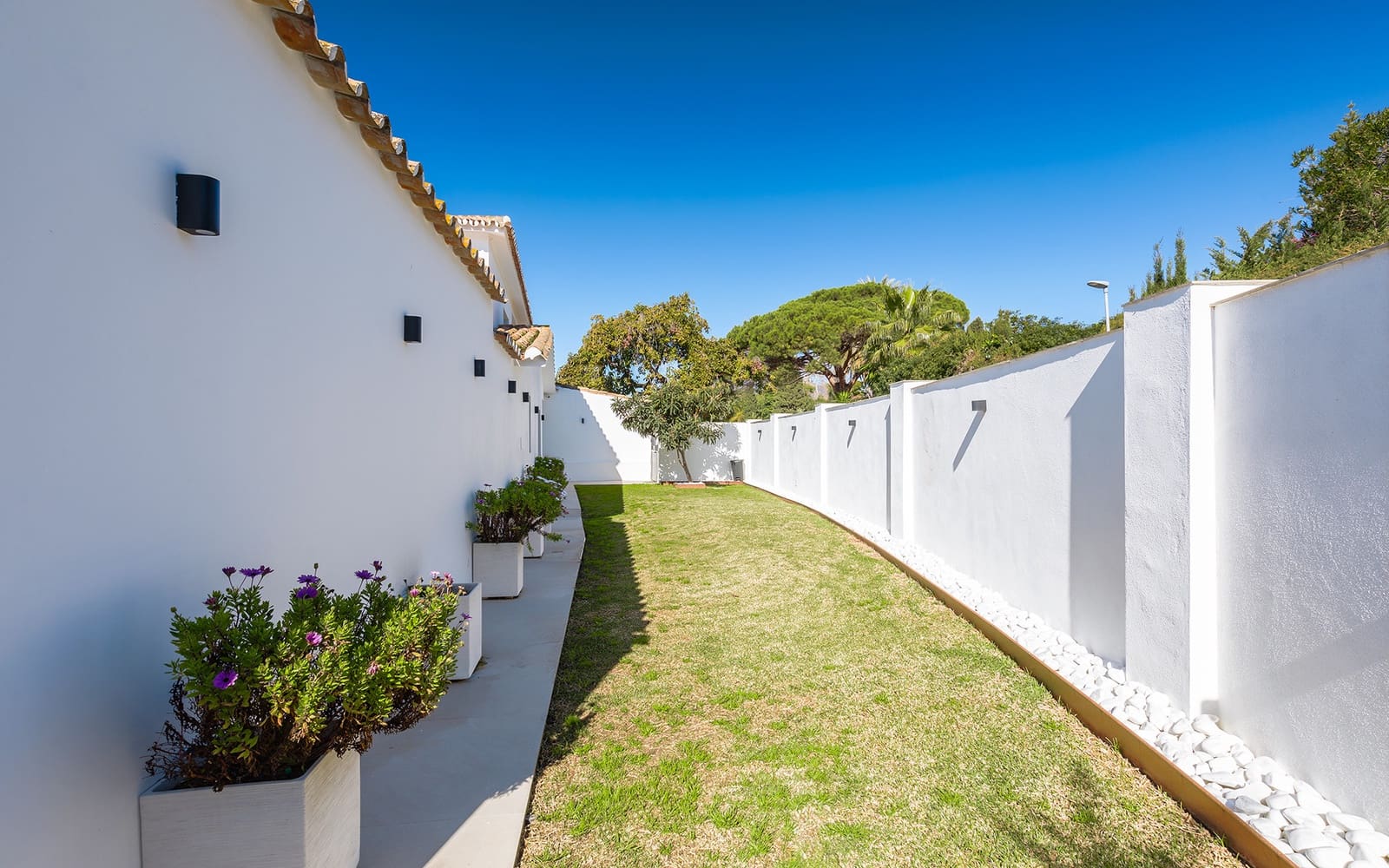 4 quarto Moradia para venda em Guadalmina com piscina garagem - 2 595 000 € (Ref: 9543155)