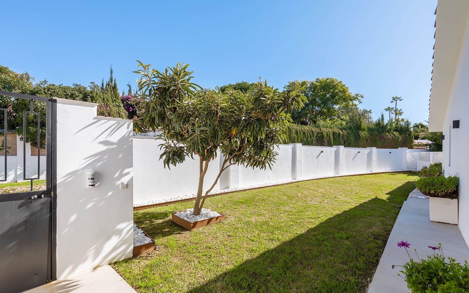 4 quarto Moradia para venda em Guadalmina com piscina garagem - 2 595 000 € (Ref: 9543155)