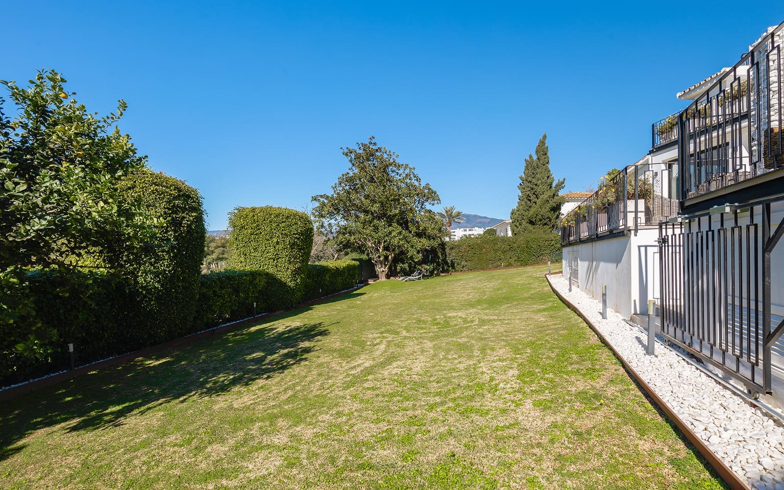 4 quarto Moradia para venda em Guadalmina com piscina garagem - 2 595 000 € (Ref: 9543155)