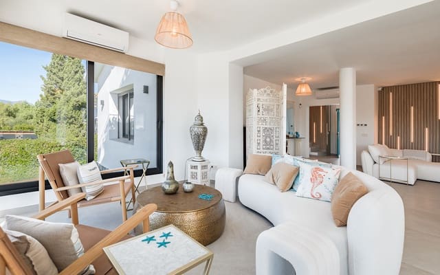4 quarto Moradia para venda em Guadalmina Alta, Marbella com piscina garagem - 2 395 000 € (Ref: 9543155)