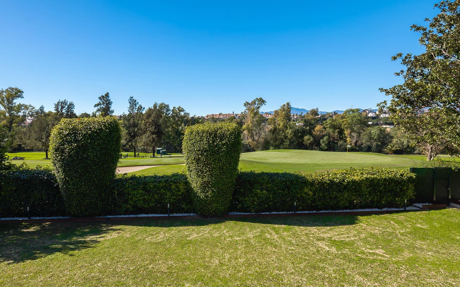 4 bedroom Villa for sale in Guadalmina with pool garage - € 2,395,000 (Ref: 9543155)