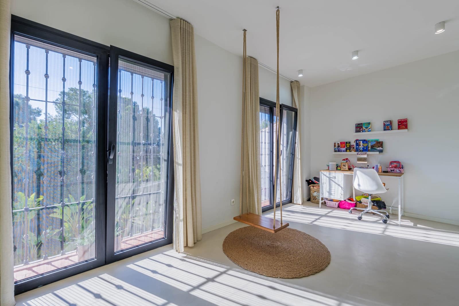 4 slaapkamer Villa te koop in Malaga stad met zwembad garage - € 1.620.000 (Ref: 9543157)