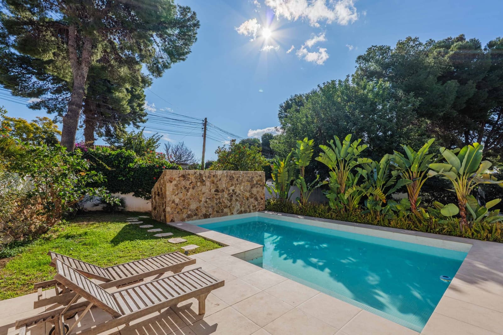 4 slaapkamer Villa te koop in Malaga stad met zwembad garage - € 1.620.000 (Ref: 9543157)