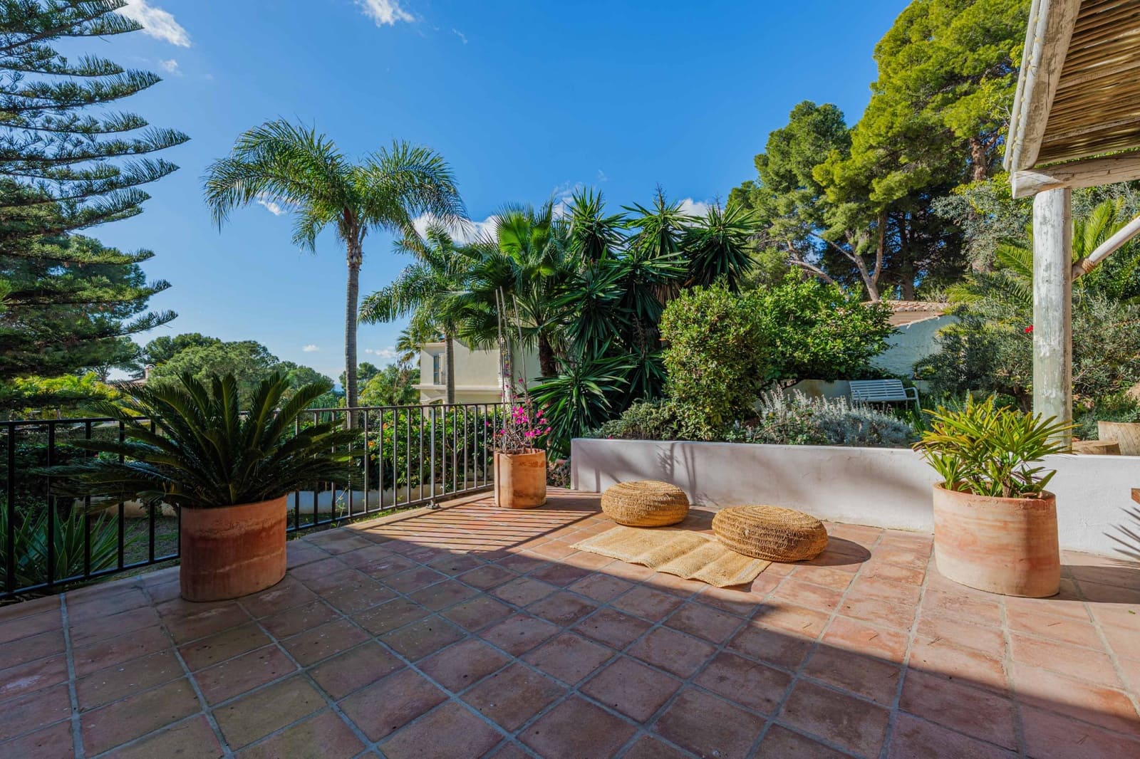 4 slaapkamer Villa te koop in Malaga stad met zwembad garage - € 1.620.000 (Ref: 9543157)