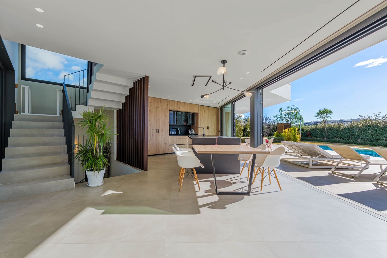 Chalet de 3 habitaciones en Málaga ciudad en venta con piscina garaje - 3.000.000 € (Ref: 9557767)