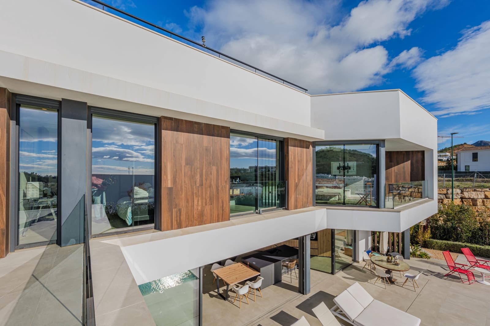 Chalet de 3 habitaciones en Málaga ciudad en venta con piscina garaje - 3.000.000 € (Ref: 9557767)