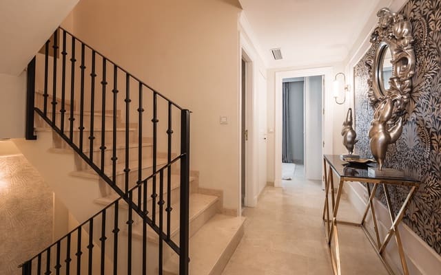 3 soveværelse Lejlighed til salg i Marbella med swimmingpool garage - € 925.000 (Ref: 9564859)