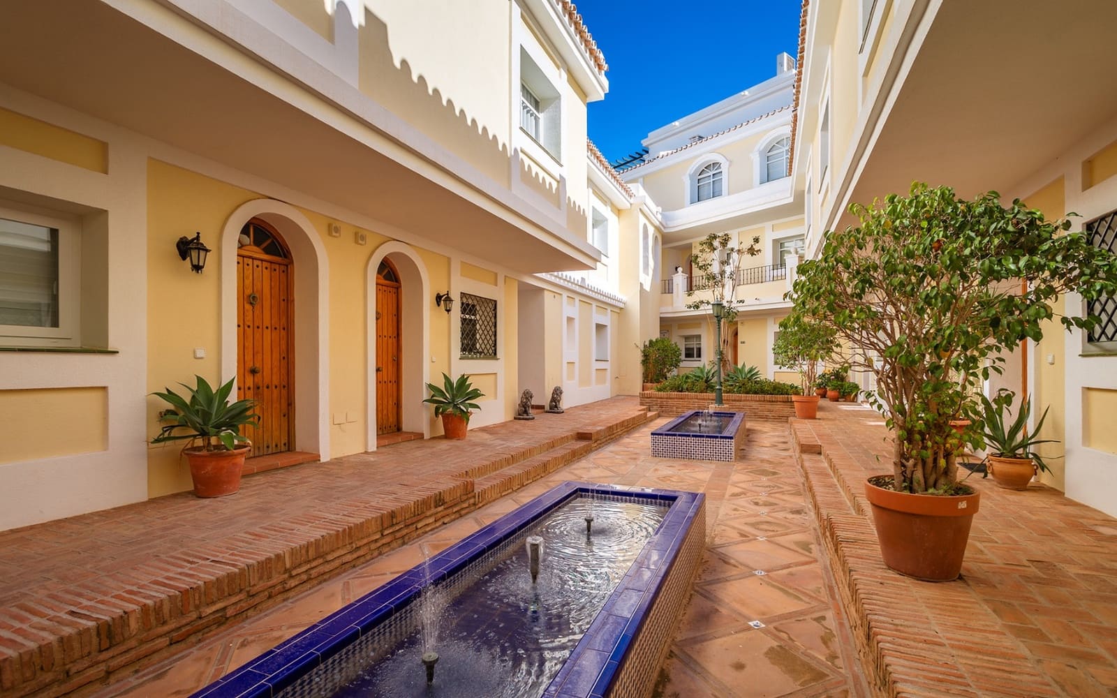 3 soveværelse Lejlighed til salg i Marbella med swimmingpool garage - € 925.000 (Ref: 9564859)