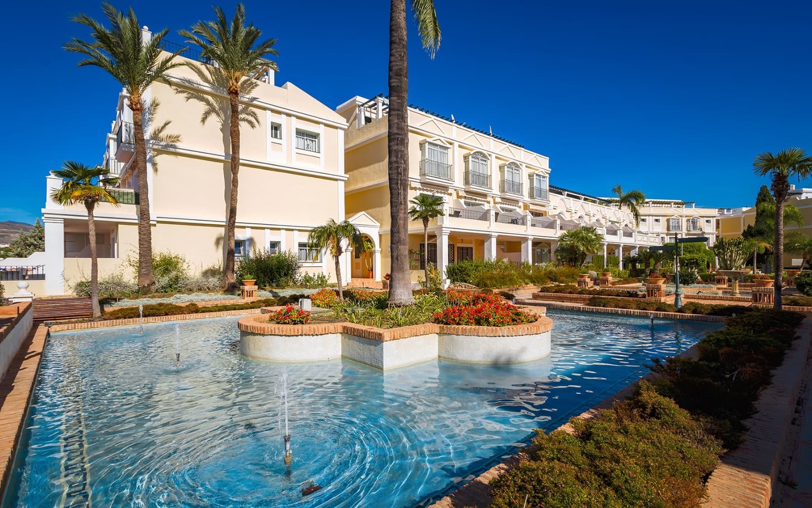 3 soveværelse Lejlighed til salg i Marbella med swimmingpool garage - € 925.000 (Ref: 9564859)