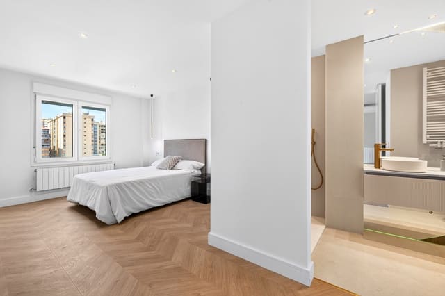 3 sypialnia Apartament na sprzedaż w La Malagueta, Miasto Málaga - 890 000 € (Ref: 9564861)