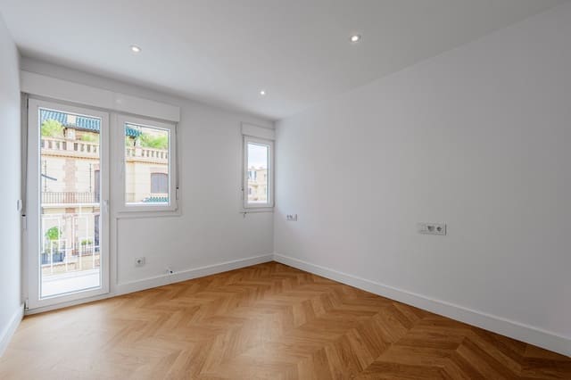 2 bedroom Apartment for sale in La Malagueta, Málaga city - € 930,000 (Ref: 9564862)