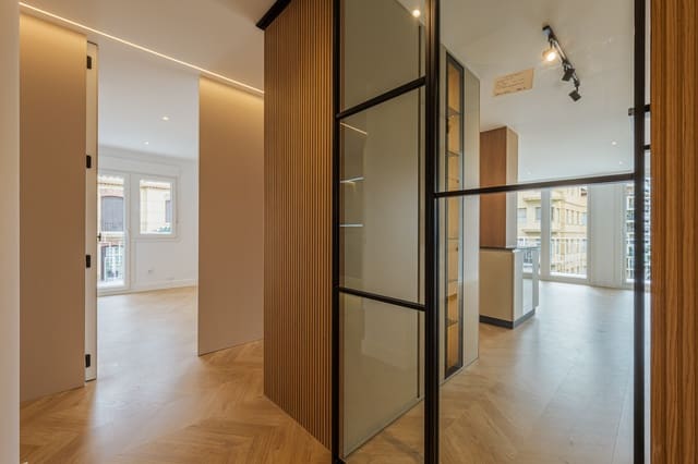 2 bedroom Apartment for sale in La Malagueta, Málaga city - € 930,000 (Ref: 9564862)