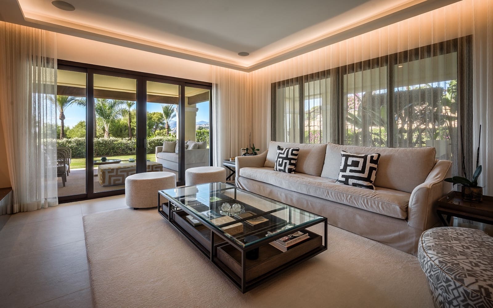 Apartamento de 4 habitaciones en Marbella en venta con piscina garaje - 3.995.000 € (Ref: 9570826)