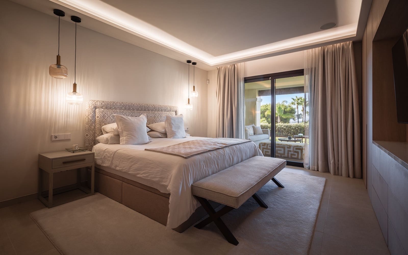 Apartamento de 4 habitaciones en Marbella en venta con piscina garaje - 3.995.000 € (Ref: 9570826)