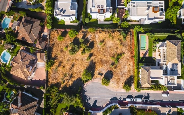 Terrain à Bâtir à vendre à Marbella - 2 750 000 € (Ref: 9578564)