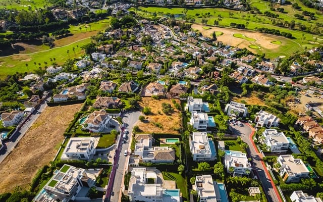 Terrain à Bâtir à vendre à Marbella - 2 750 000 € (Ref: 9578564)