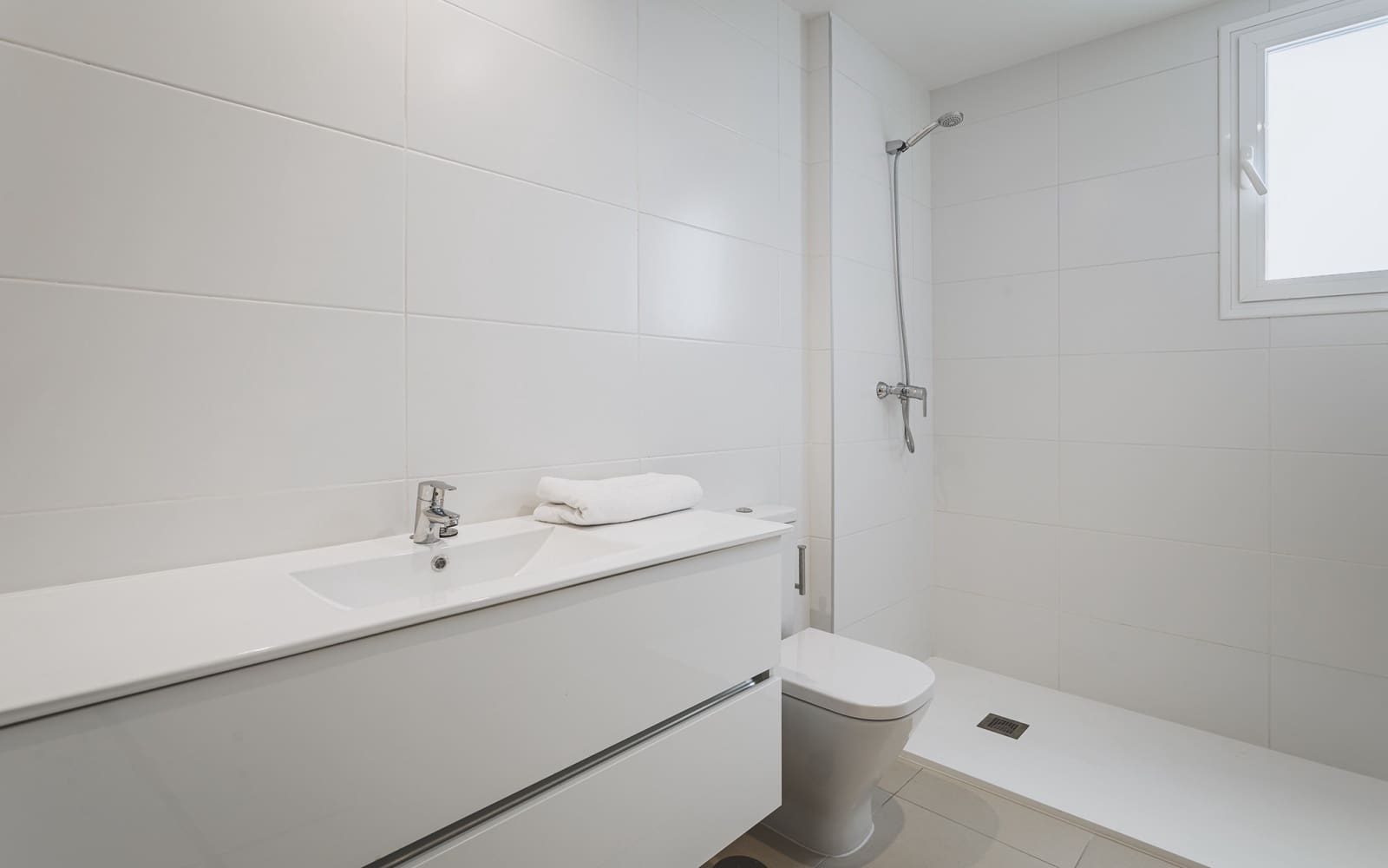 Apartamento de 2 habitaciones en Marbella en venta con piscina garaje - 395.000 € (Ref: 9585972)