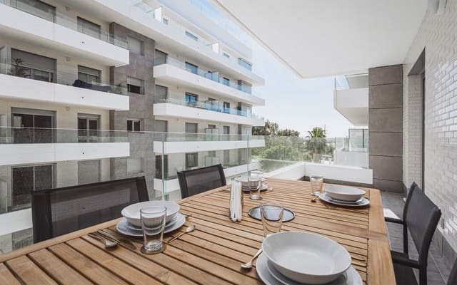 Apartamento de 2 habitaciones en Marbella en venta con piscina garaje - 395.000 € (Ref: 9585972)