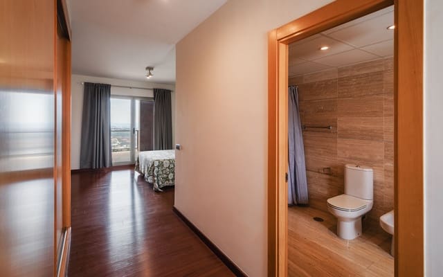 3 quarto Moradia Geminada para venda em Benahavís com piscina garagem - 795 000 € (Ref: 9585973)