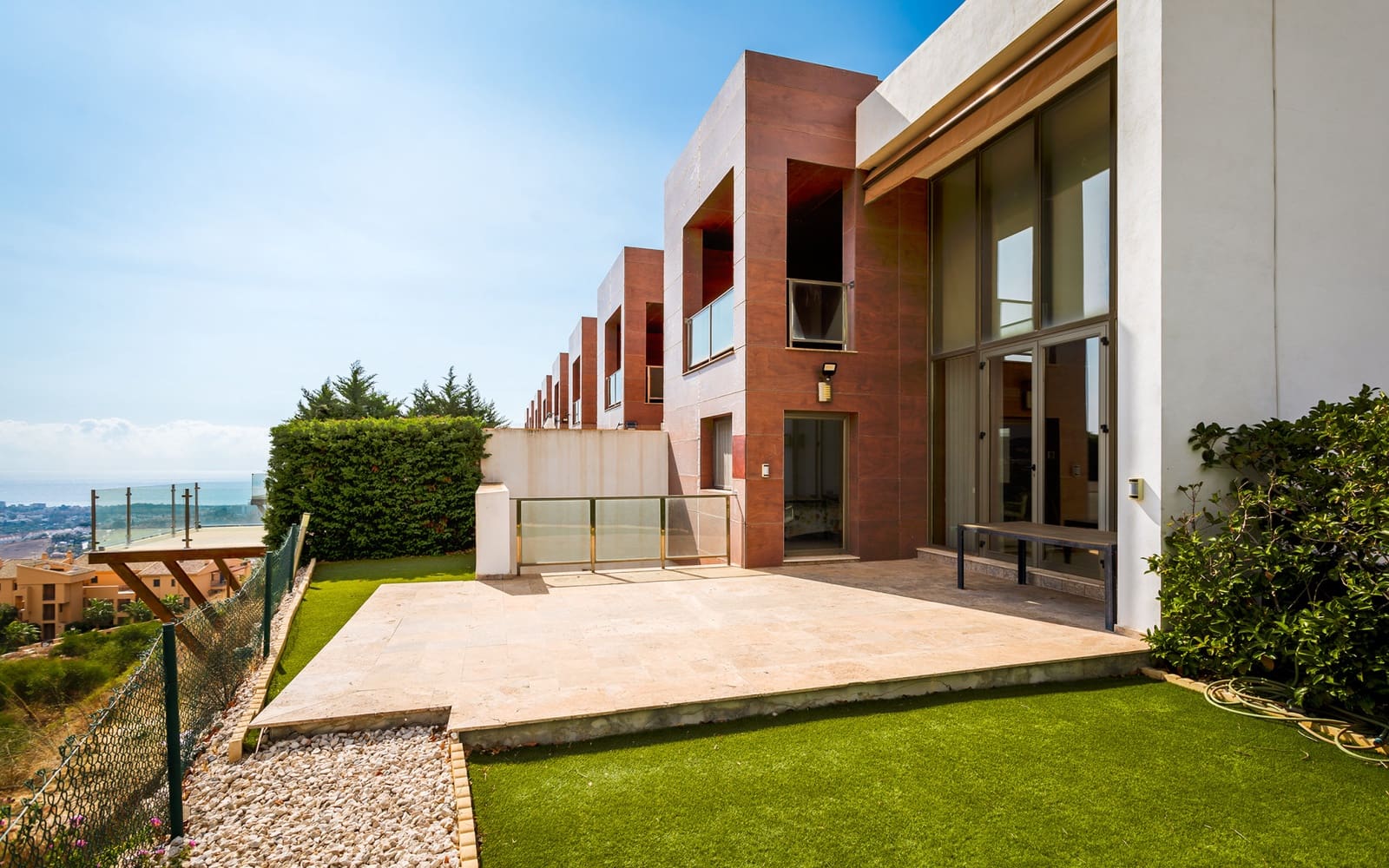 3 camera da letto Villetta Bifamiliare in vendita in Benahavis con piscina garage - 795.000 € (Rif: 9585973)