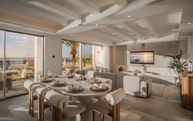 4 sovrum Takvåning till salu i Puerto Banus, Marbella - 3 750 000 € (Ref: 9590842)