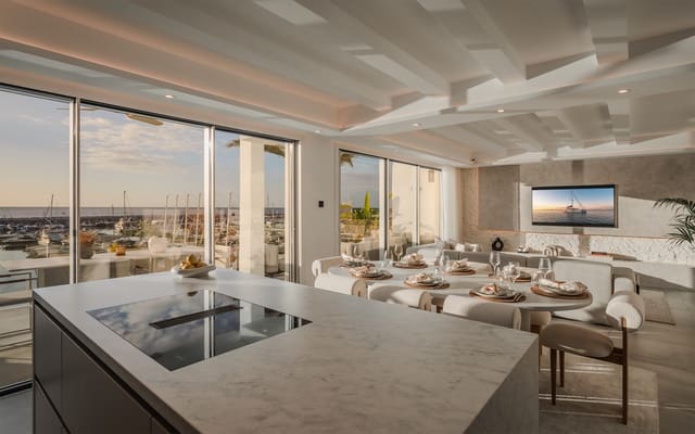 4 soverom Penthouse til salgs i Puerto Banus, Marbella - € 3 750 000 (Ref: 9590842)