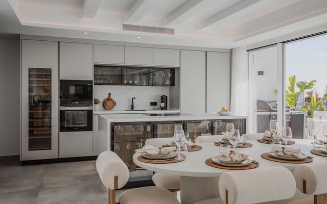4 soverom Penthouse til salgs i Puerto Banus, Marbella - € 3 750 000 (Ref: 9590842)