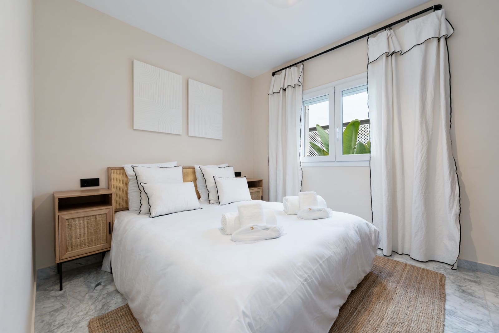 4 bedroom Apartment for sale in Marbella with pool garage - € 1,595,000 (Ref: 9590847)