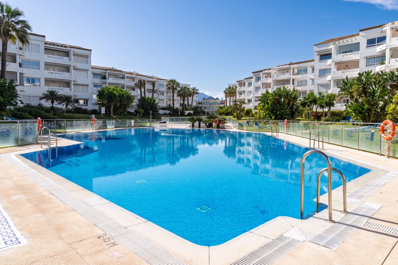 4 quarto Apartamento para venda em Marbella com piscina garagem - 1 595 000 € (Ref: 9590847)