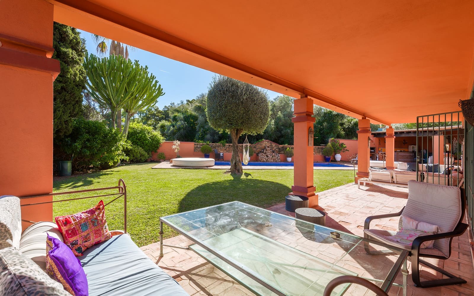 5 bedroom Villa for sale in Marbella with pool garage - € 2,295,000 (Ref: 9590848)