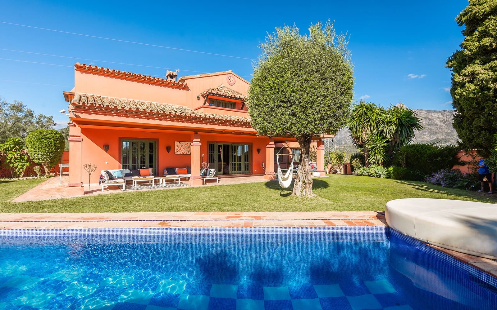 5 soverom Villa til salgs i Marbella med svømmebasseng garasje - € 2 295 000 (Ref: 9590848)