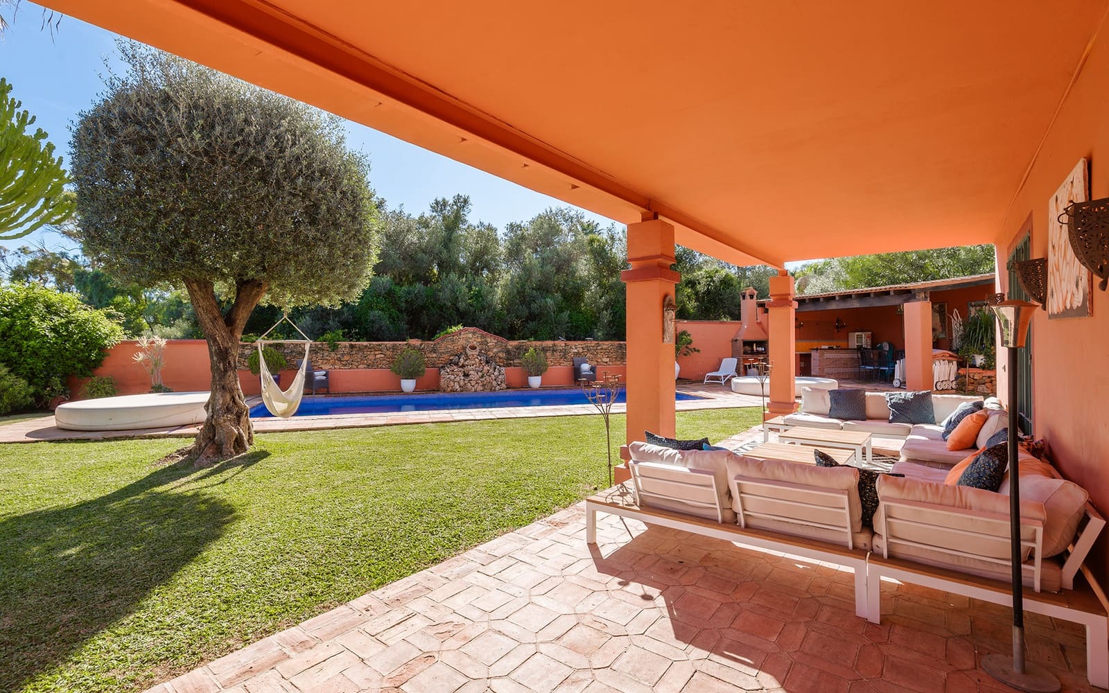 5 soverom Villa til salgs i Marbella med svømmebasseng garasje - € 2 295 000 (Ref: 9590848)