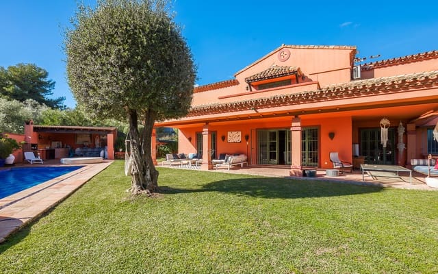 5 makuuhuone Huvila myytävänä paikassa Marbella mukana uima-altaan 
autotalli - 2 295 000 € (Ref: 9590848)
