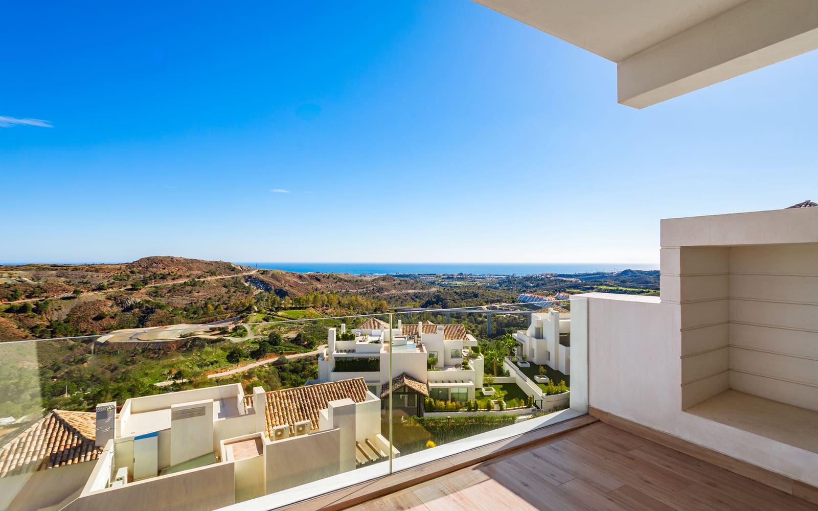 4 quarto Penthouse para venda em Benahavis com piscina - 1 400 000 € (Ref: 9594798)