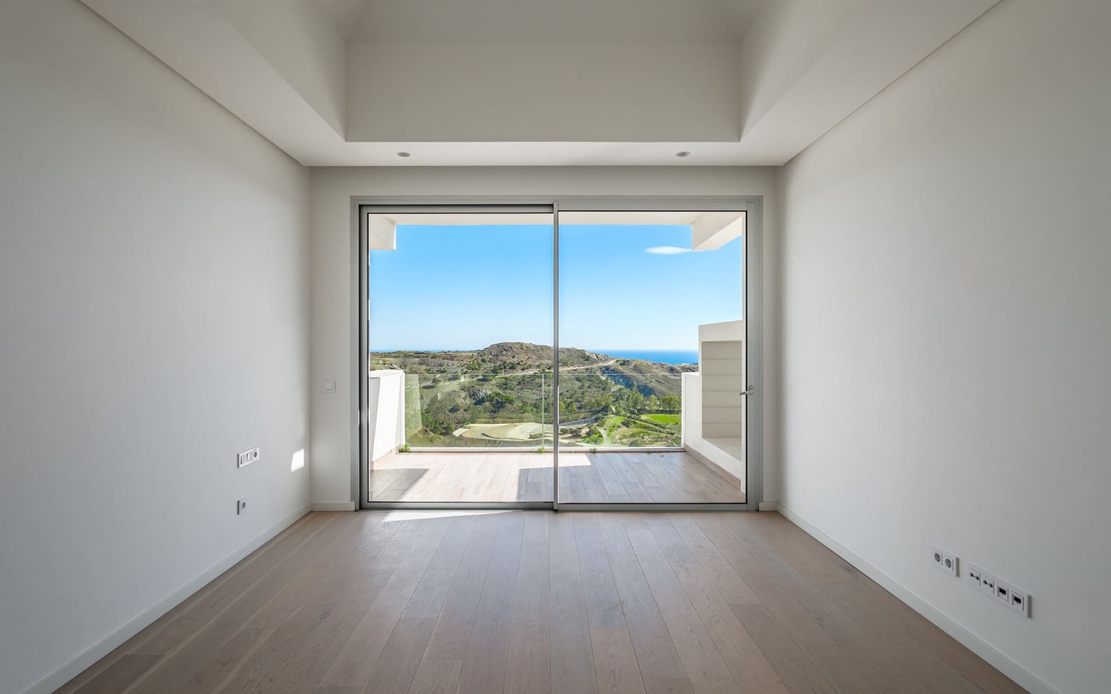 4 quarto Penthouse para venda em Benahavis com piscina - 1 400 000 € (Ref: 9594798)