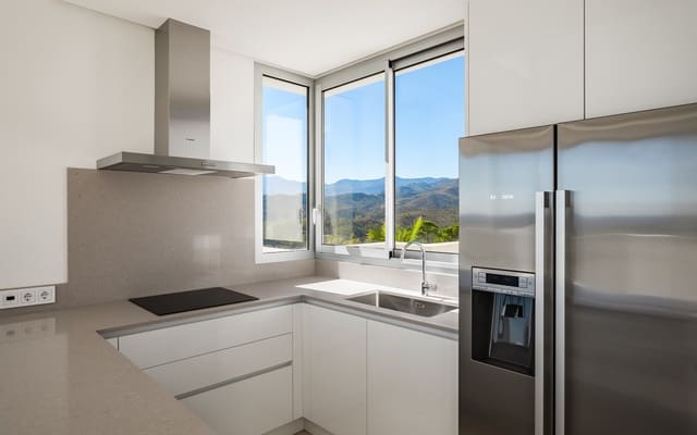 4 quarto Penthouse para venda em Benahavís com piscina - 1 400 000 € (Ref: 9594798)