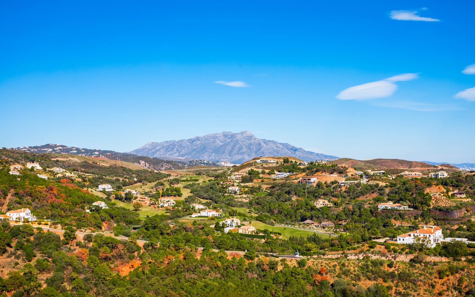 4 quarto Penthouse para venda em Benahavis com piscina - 1 400 000 € (Ref: 9594798)