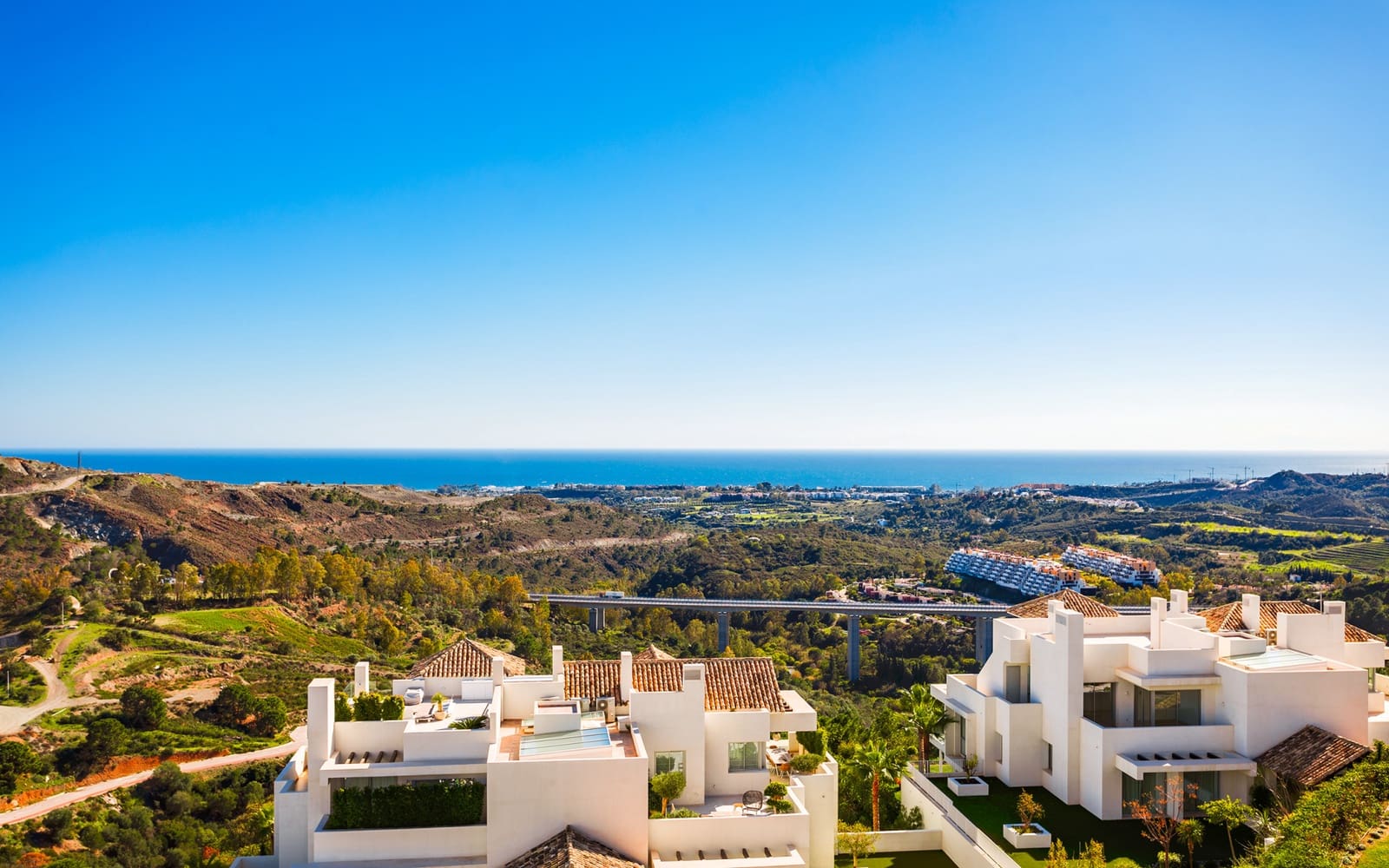 4 quarto Penthouse para venda em Benahavis com piscina - 1 400 000 € (Ref: 9594798)