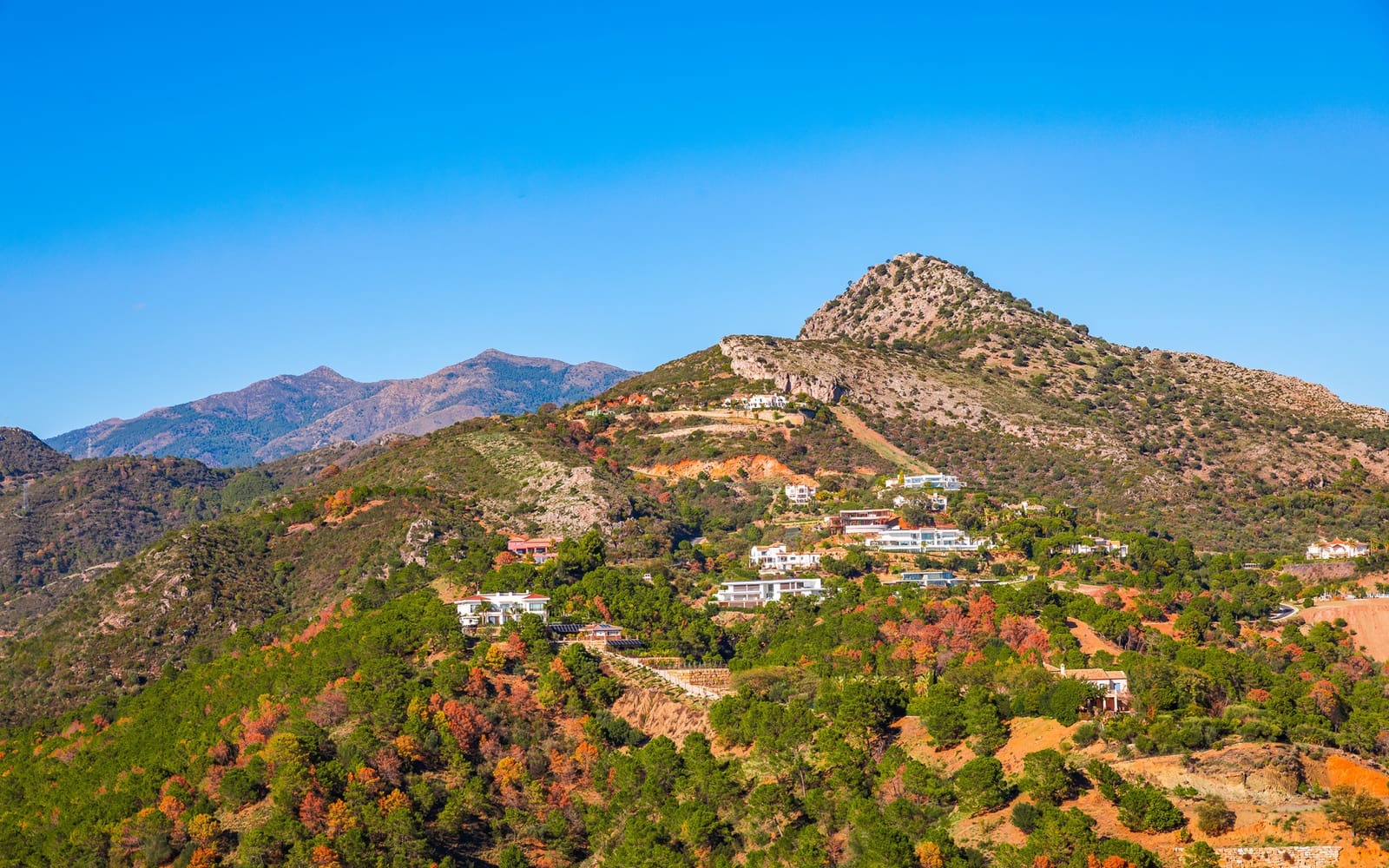 4 quarto Penthouse para venda em Benahavis com piscina - 1 400 000 € (Ref: 9594798)